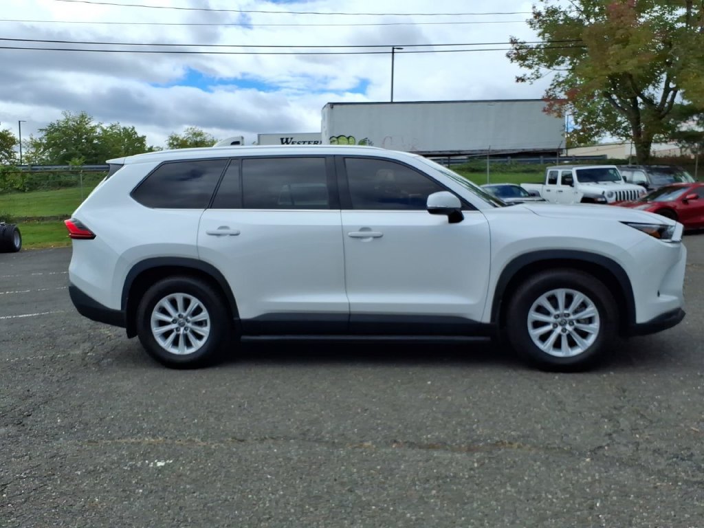 Used 2024 Toyota Grand Highlander AWD image 8