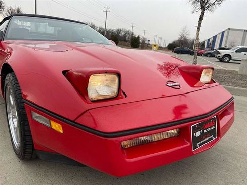 Used 1990 Chevrolet Corvette Convertible RWD image 78