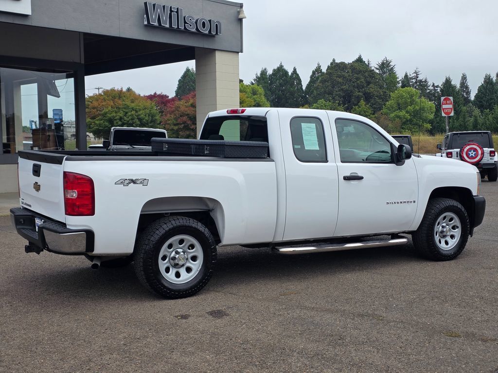 Used 2009 Chevrolet Silverado 1500 W/T AWD/4WD image 25
