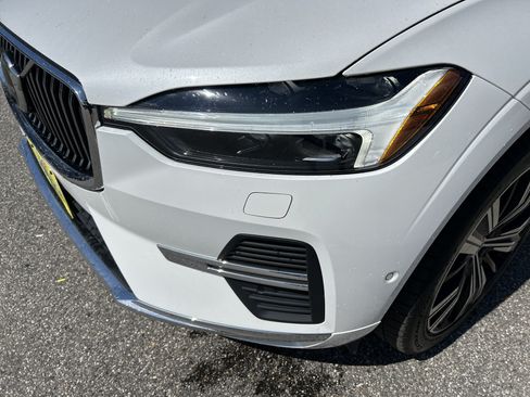 Used 2023 Volvo XC60 B5 Plus w/ Climate Package AWD/4WD image 9