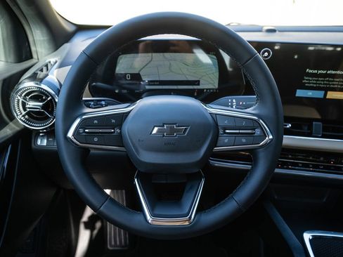 New 2026 Chevrolet Equinox ACTIV image 17