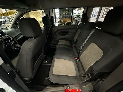 Used 2020 Ford Transit Connect XL image 11