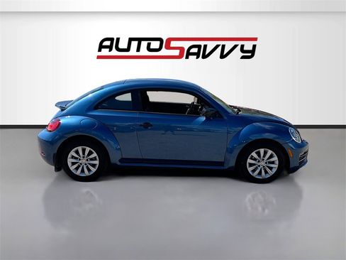 Used 2017 Volkswagen Beetle 1.8T S image 8