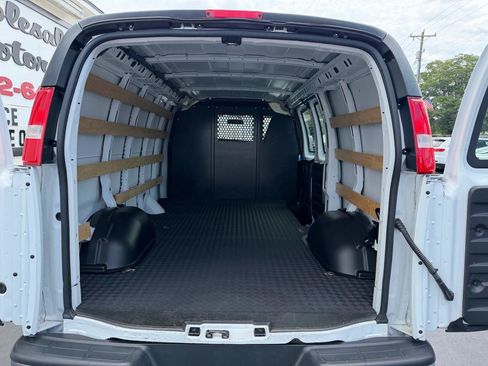 Used 2023 Chevrolet Express 2500 w/ Driver Convenience Package RWD image 27