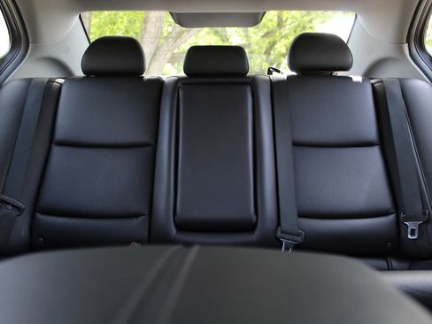 Used 2017 Acura TLX FWD image 13