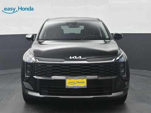 Used 2026 Kia Sportage LX FWD image 2