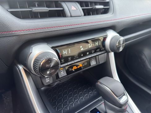 New 2025 Toyota RAV4 SE image 20