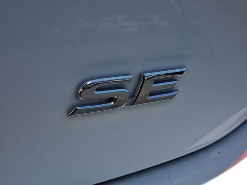 Used 2025 Toyota Camry SE FWD image 31