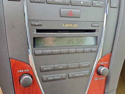 Used 2011 Lexus ES 350 FWD image 19