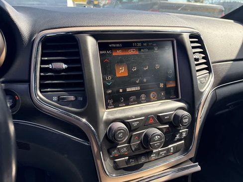Certified 2017 Jeep Grand Cherokee Limited image 12