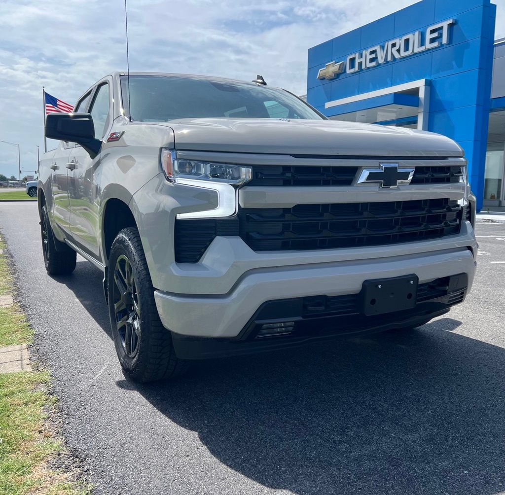 New 2026 Chevrolet Silverado 1500 RST w/ Z71 Off-Road Package AWD/4WD image 1