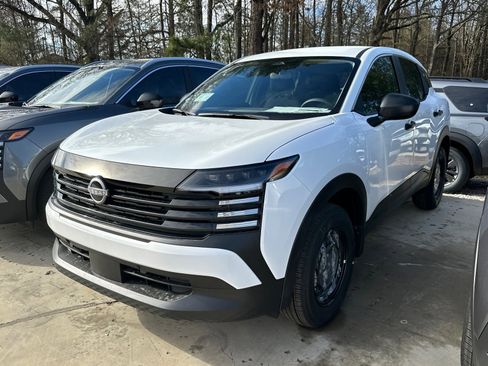 New 2026 Nissan Kicks S image 1