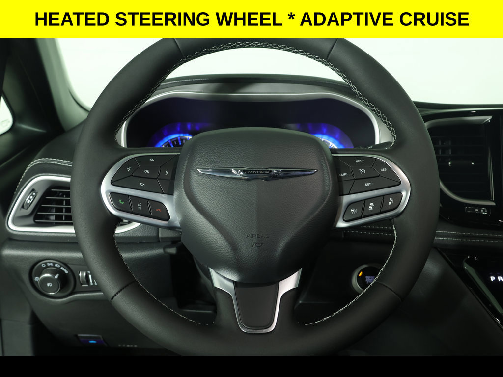 New 2026 Chrysler Pacifica Select FWD image 5