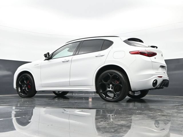Used 2022 Alfa Romeo Stelvio Veloce AWD/4WD image 51