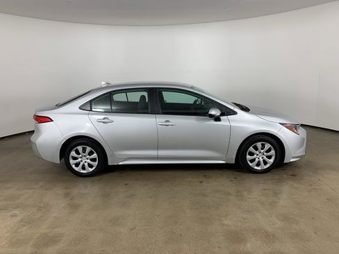 Used 2024 Toyota Corolla LE image 7