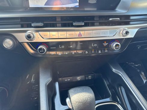Used 2023 Kia Telluride LX FWD image 20