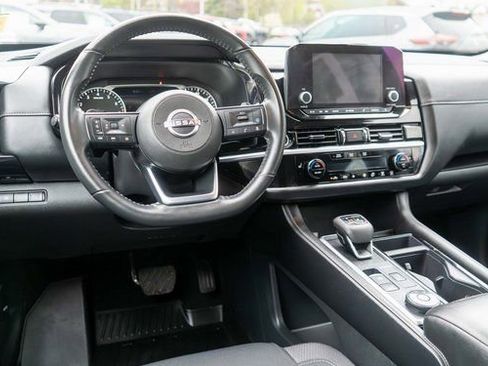 Certified 2024 Nissan Pathfinder SV AWD/4WD image 14