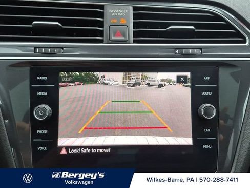 Certified 2024 Volkswagen Tiguan SE AWD/4WD image 19