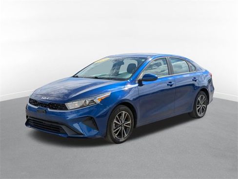 Used 2022 Kia Forte LXS image 4