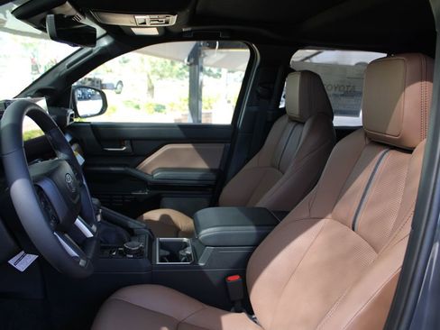 New 2026 Toyota 4Runner Limited AWD/4WD image 8