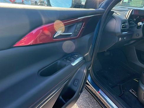 New 2026 Chevrolet Traverse RS w/ LPO, Floor Liner Package image 12