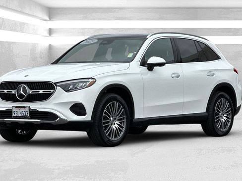 Certified 2025 Mercedes-Benz GLC 300 image 8