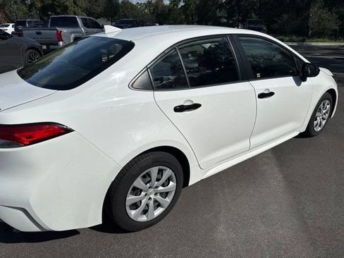 Used 2021 Toyota Corolla LE FWD image 5