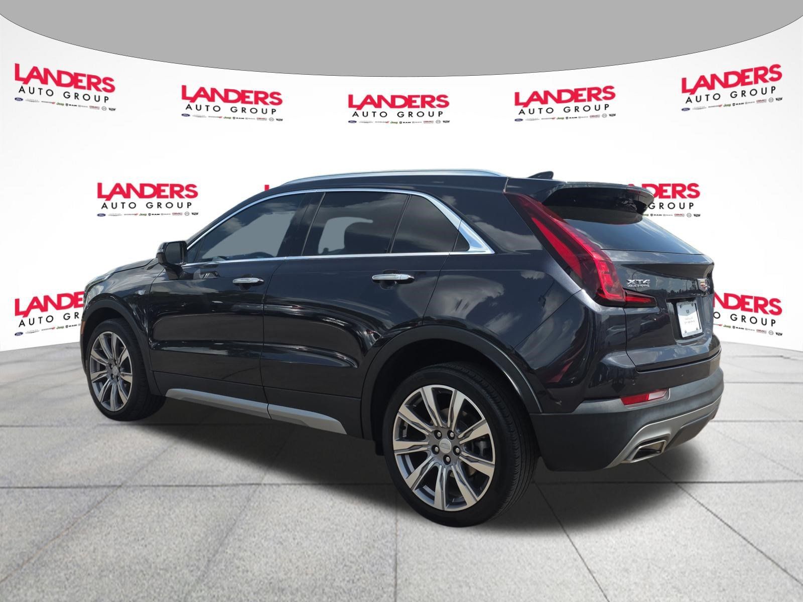 Used 2023 Cadillac XT4 Premium Luxury w/ Cold Weather Package FWD image 5