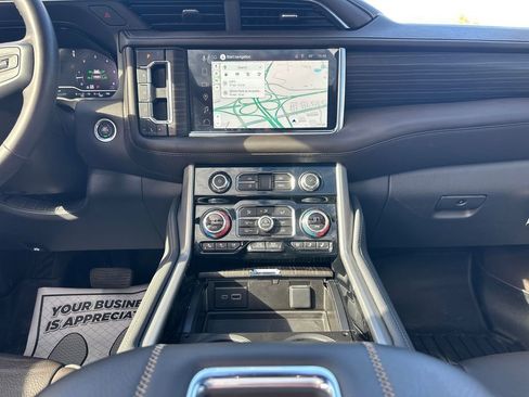 Used 2023 GMC Yukon Denali image 17