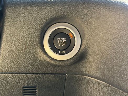 New 2026 Chrysler Pacifica Select image 25