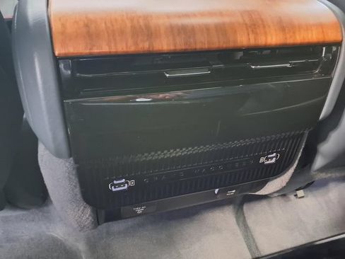 Used 2022 Jeep Grand Wagoneer Series II AWD/4WD image 21