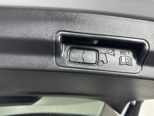 Used 2026 Ford Explorer Active AWD/4WD image 35
