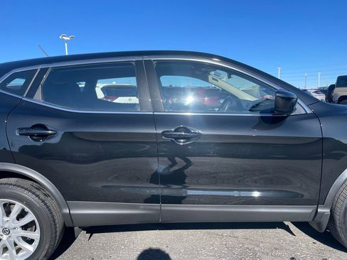 Used 2022 Nissan Rogue Sport S image 26