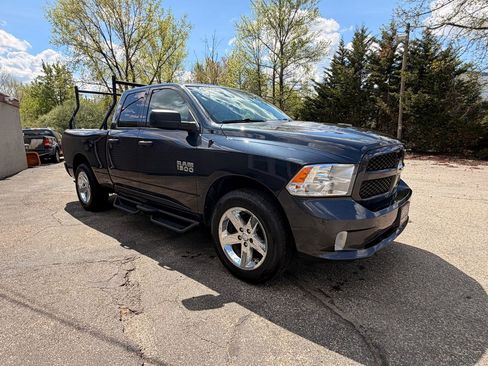 Used 2018 RAM 1500 Express w/ Express Value Package image 10