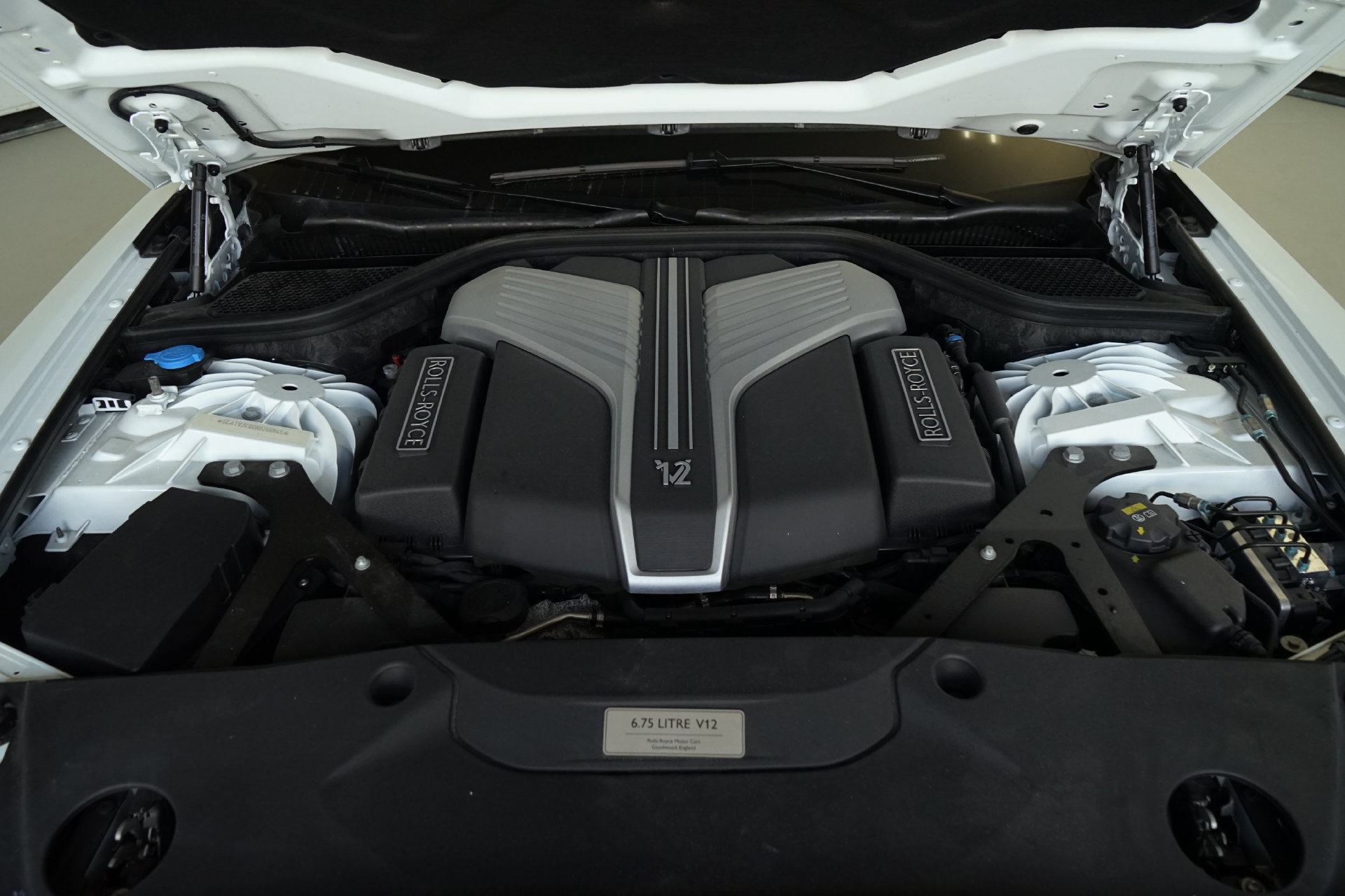 Used 2022 Rolls-Royce Ghost Extended Wheelbase AWD/4WD image 41