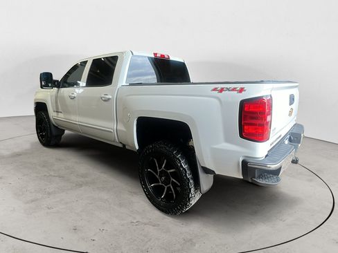 Used 2017 Chevrolet Silverado 1500 LT w/ Trailering Package AWD/4WD image 4