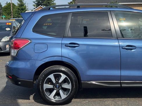 Used 2017 Subaru Forester 2.5i Premium w/ Popular Package #1A AWD/4WD image 3