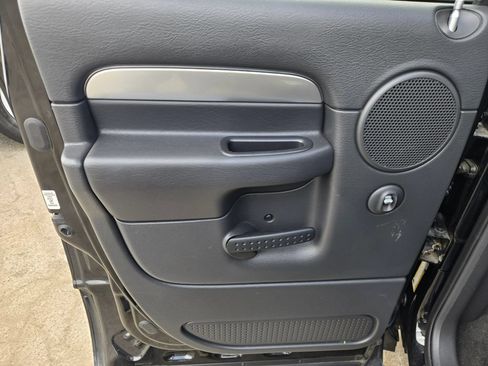 Used 2005 Dodge Ram 1500 Truck 2WD Quad Cab image 12