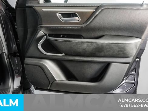 Used 2025 INFINITI QX80 Luxe AWD/4WD image 39