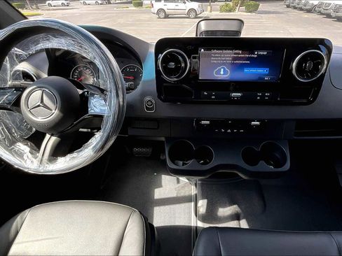 New 2025 Mercedes-Benz Sprinter 2500 image 5