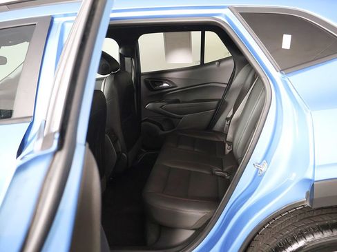 Used 2025 Chevrolet Trax RS w/ Driver Confidence Package FWD image 29