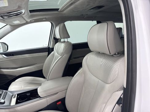 Used 2024 Hyundai Palisade Calligraphy image 23