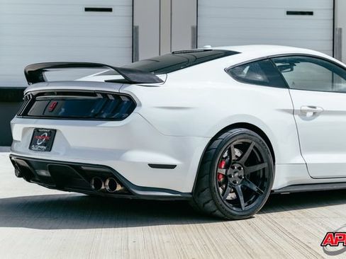 Used 2017 Ford Mustang Shelby GT350R w/ GT350R Equipment Group 920A RWD image 56