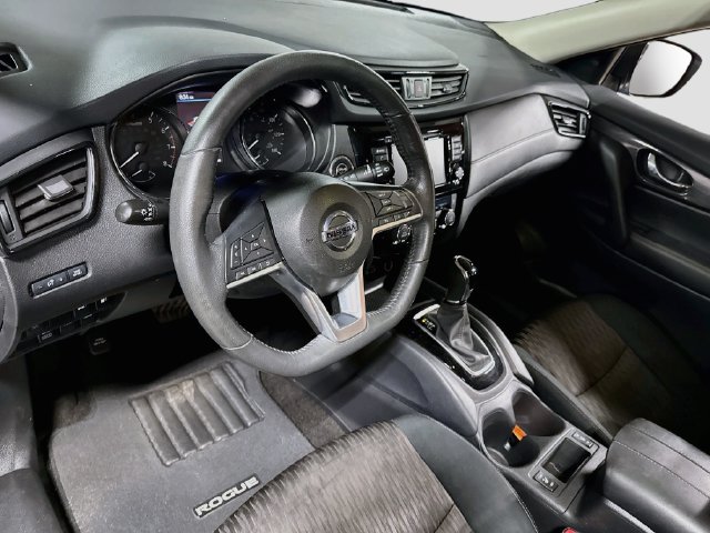 Used 2018 Nissan Rogue SV AWD/4WD image 9