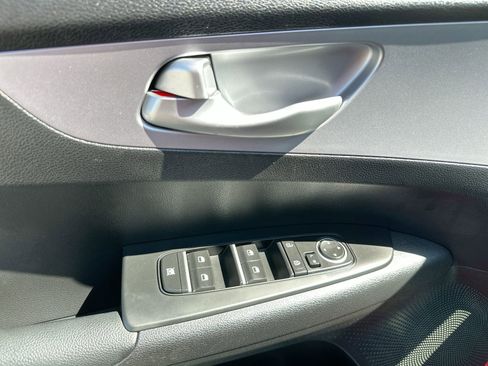 Used 2024 Kia Forte LXS image 13