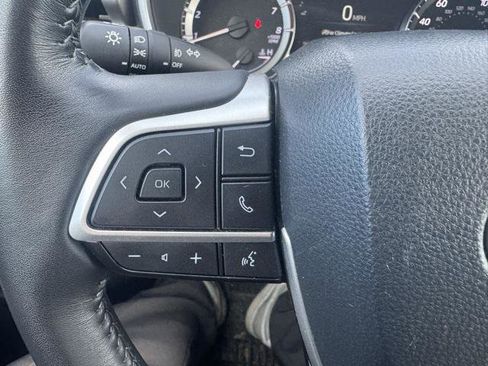 Certified 2024 Toyota Highlander XLE image 21