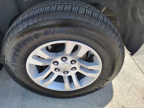 Used 2018 Chevrolet Tahoe LT image 24