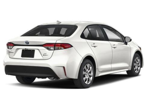 Used 2025 Toyota Corolla LE FWD image 2