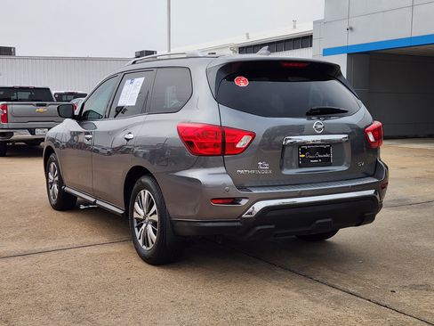 Used 2020 Nissan Pathfinder SV w/ Cargo Package image 8