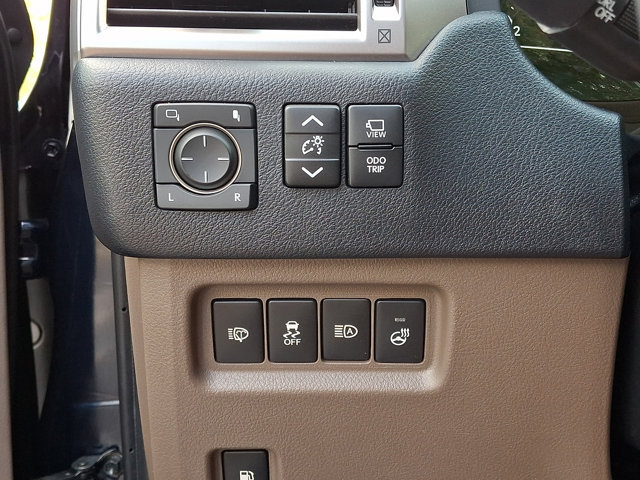 Certified 2023 Lexus GX 460 Luxury w/ Sport Design Package AWD/4WD image 25